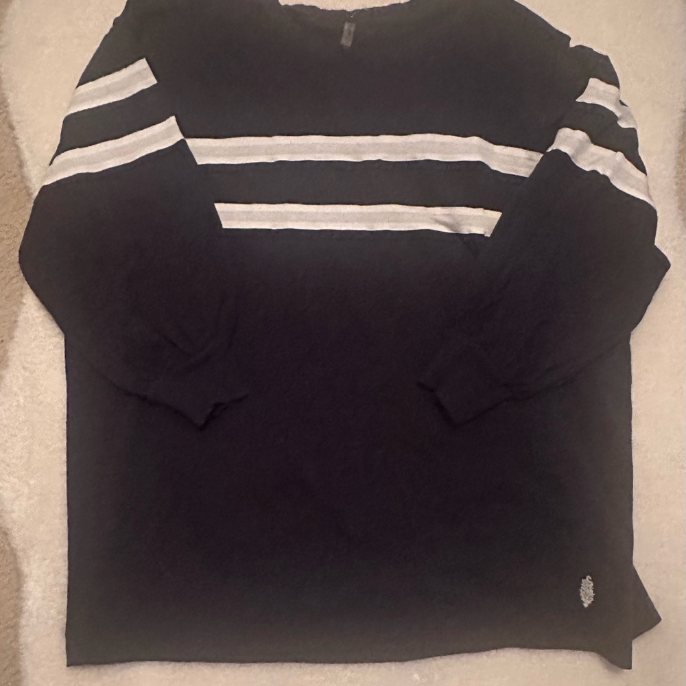 Free People Movement Post Up Layer in Navy - Picture 4 of 8
